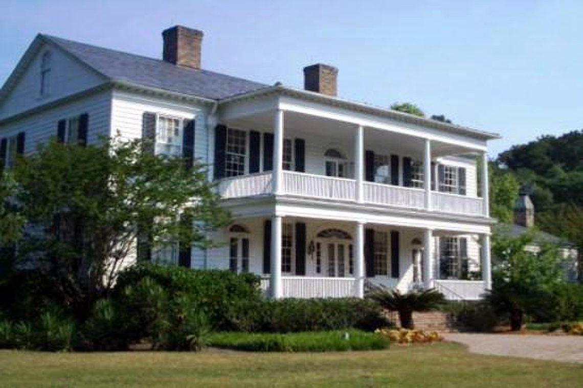 Litchfield Plantation - OuterBanks.com