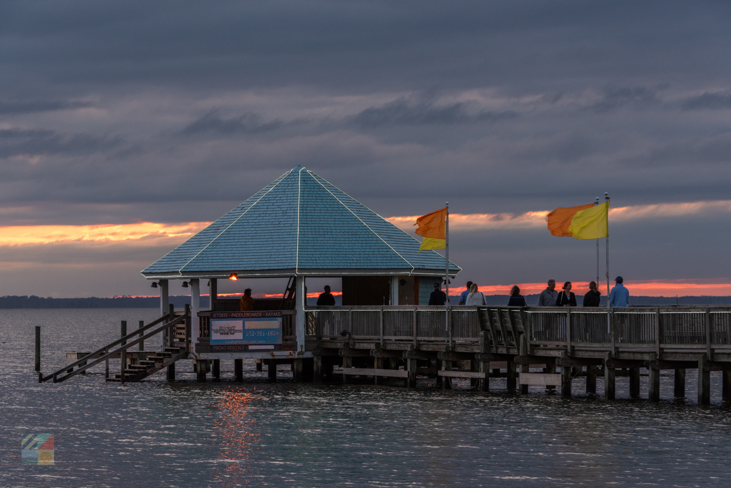 A waterfront restaurant in Duck NC