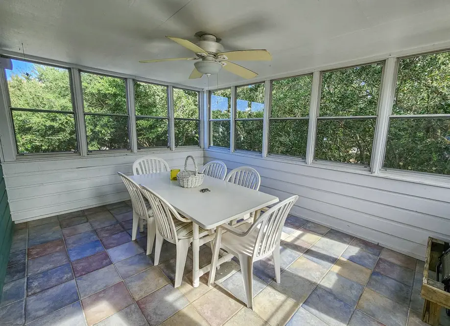 rental image 4