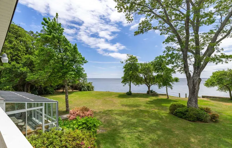 K5303 Westside Inn on Roanoke Island