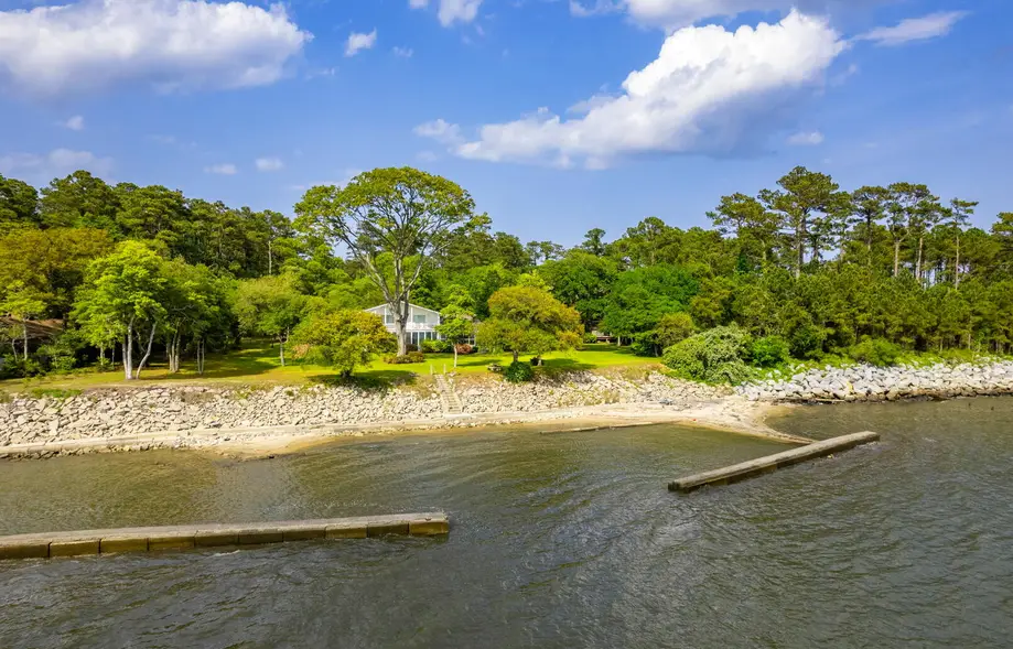 K5303 Westside Inn on Roanoke Island