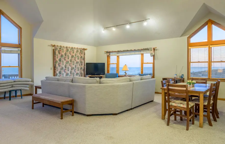 K6511 Hidden Gem 4 Bedroom Home in Hatteras