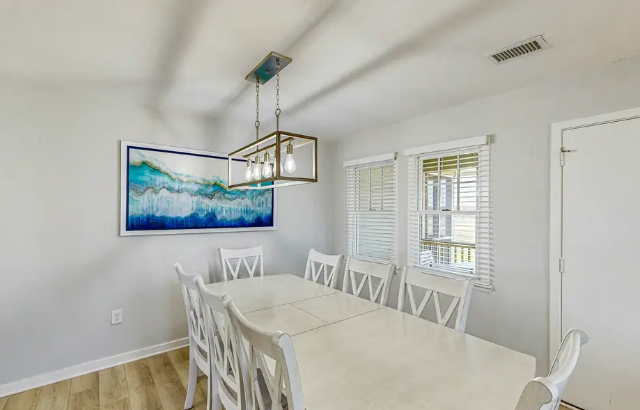 rental image 4