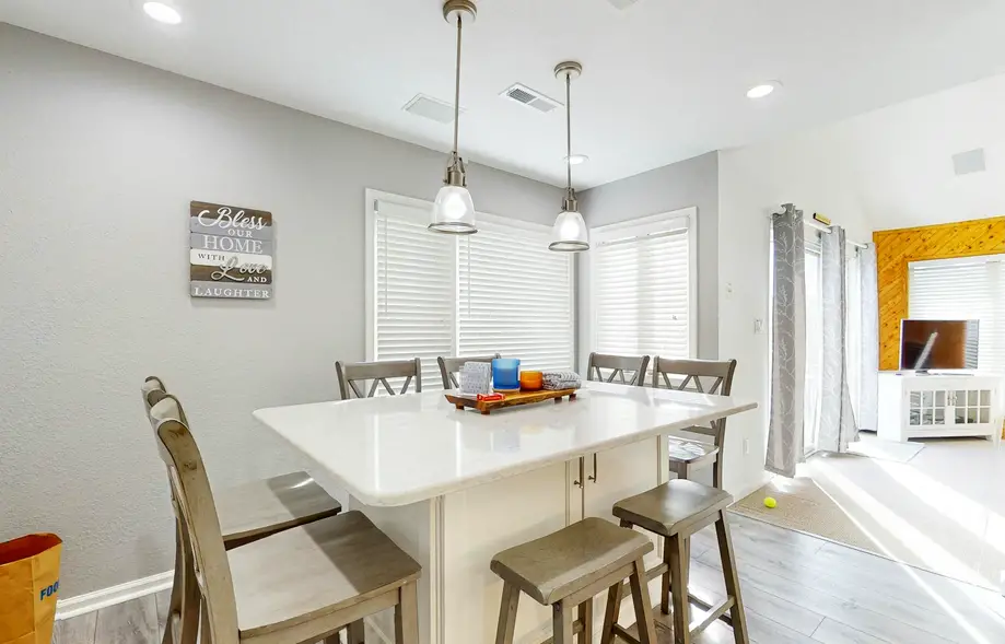 rental image 4