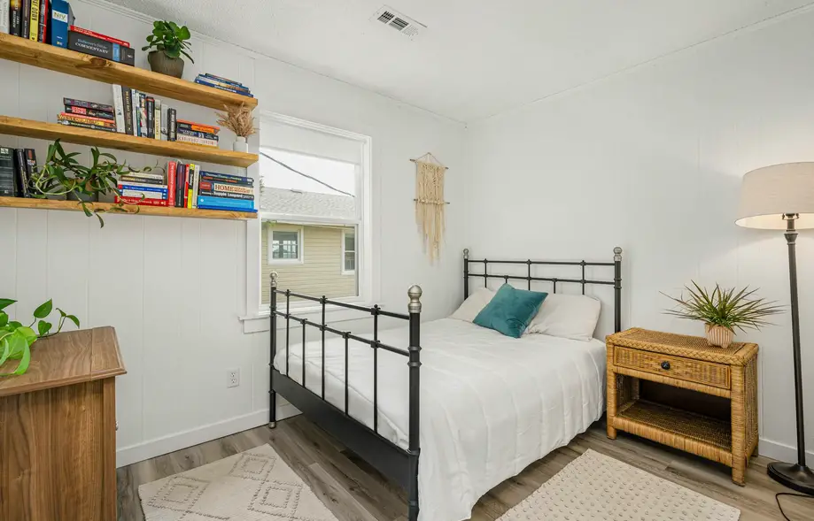 rental image 3