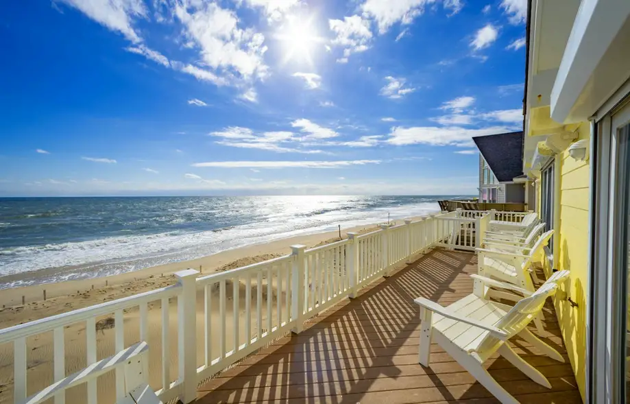 Coastal Charm 220