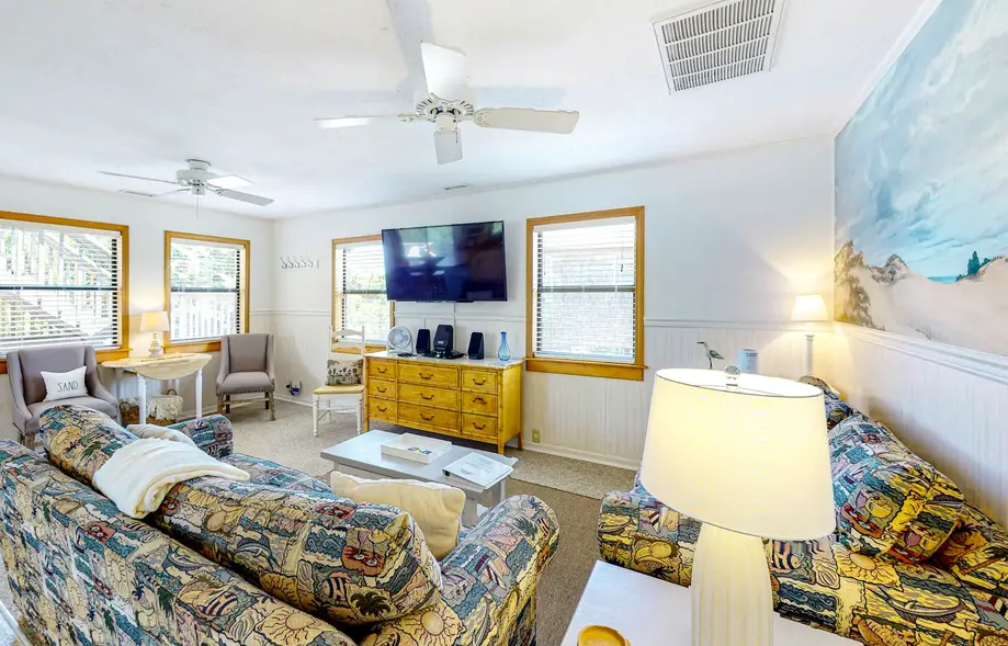 Bird Haus Cottage 82