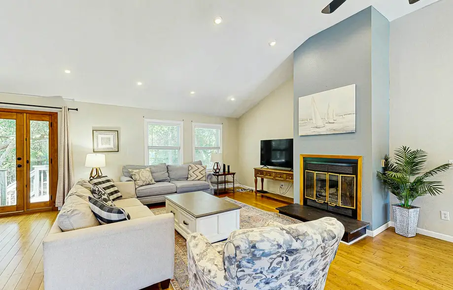 rental image 2