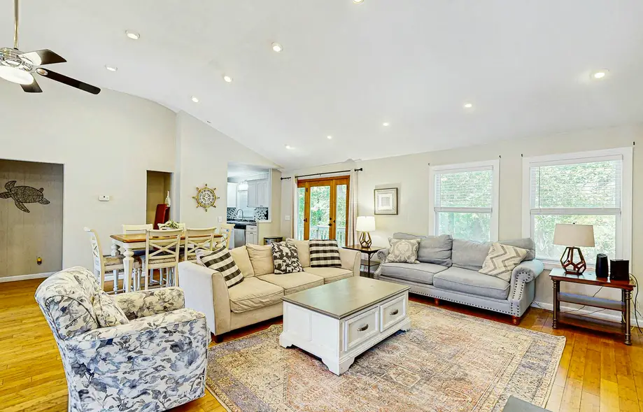 rental image 3