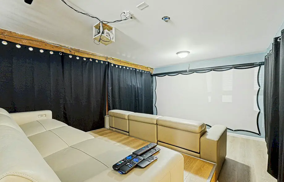 rental image 8