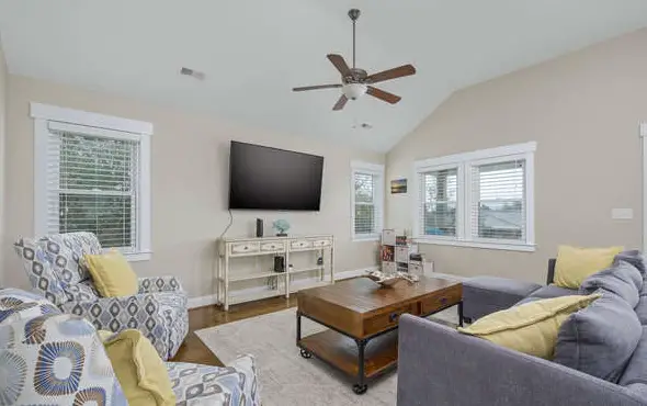 rental image 5