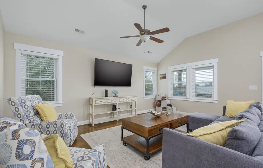 rental image 6