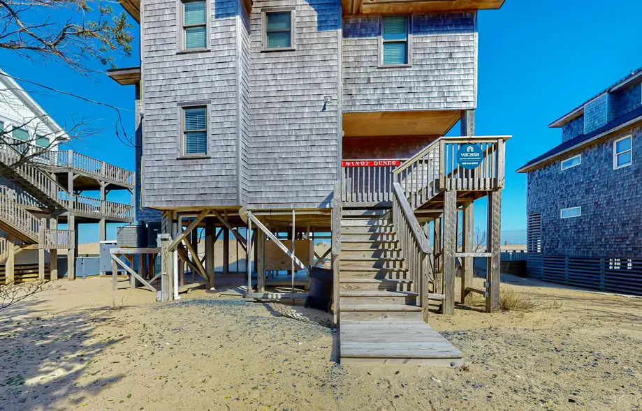 Windy Dunes 138