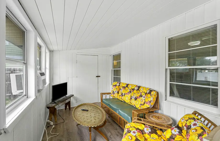rental image 5