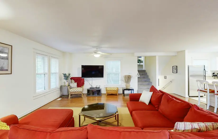 rental image 2