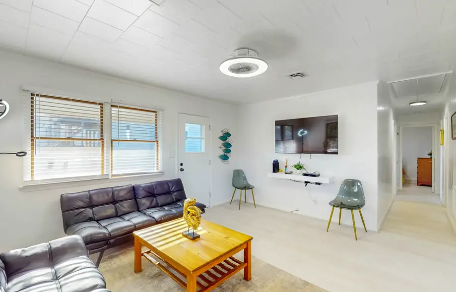 rental image 5