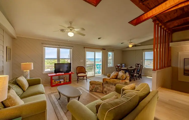 367-B | The Islands – Leeward