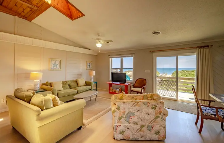 367-B | The Islands – Leeward