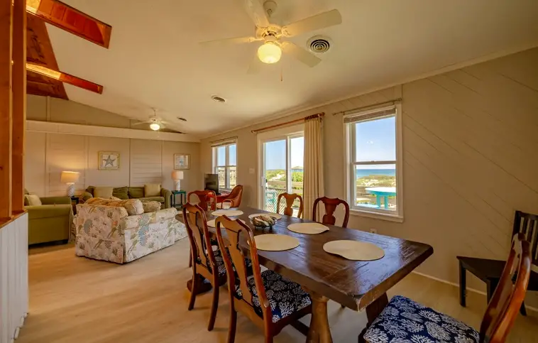 367-B | The Islands – Leeward