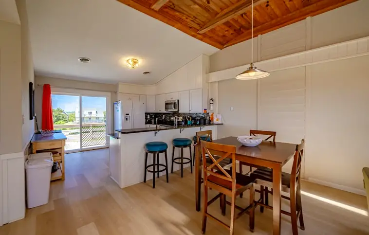 367-B | The Islands – Leeward