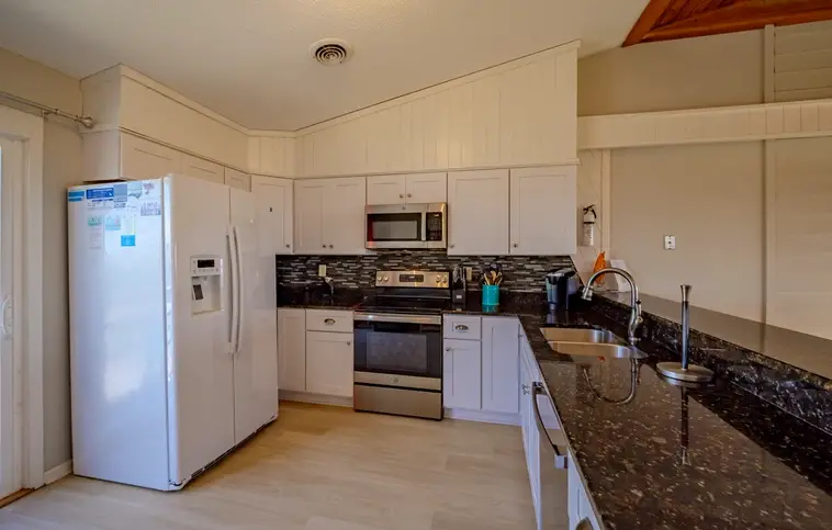 367-B | The Islands – Leeward