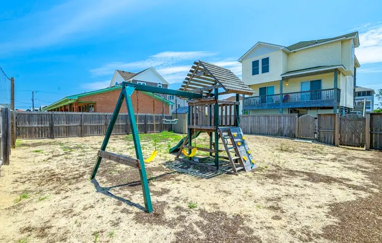 439 | Sonnie Beaches