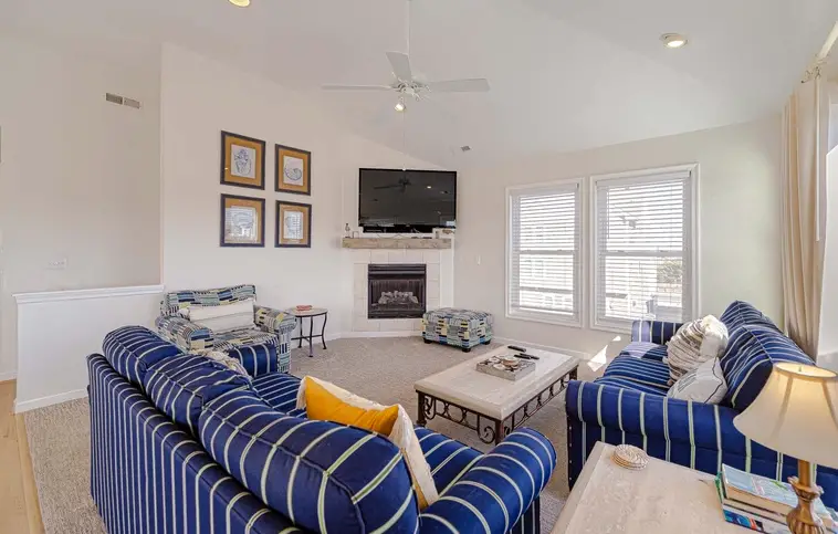 439 | Sonnie Beaches