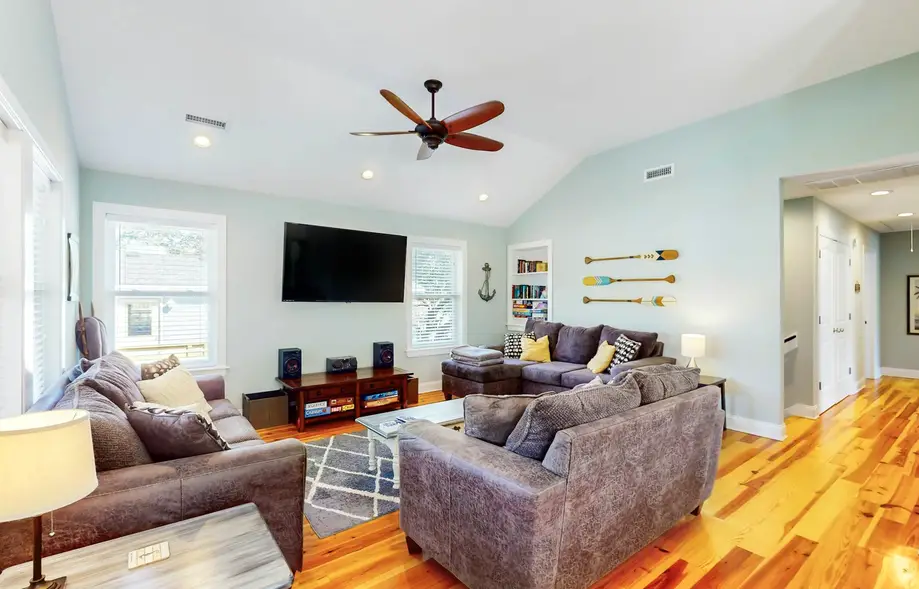 rental image 4