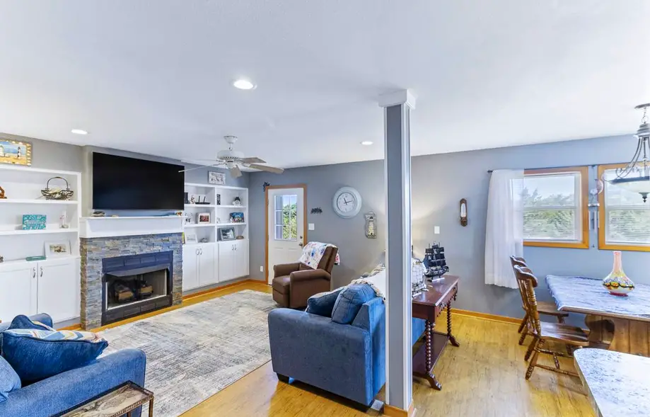 rental image 2