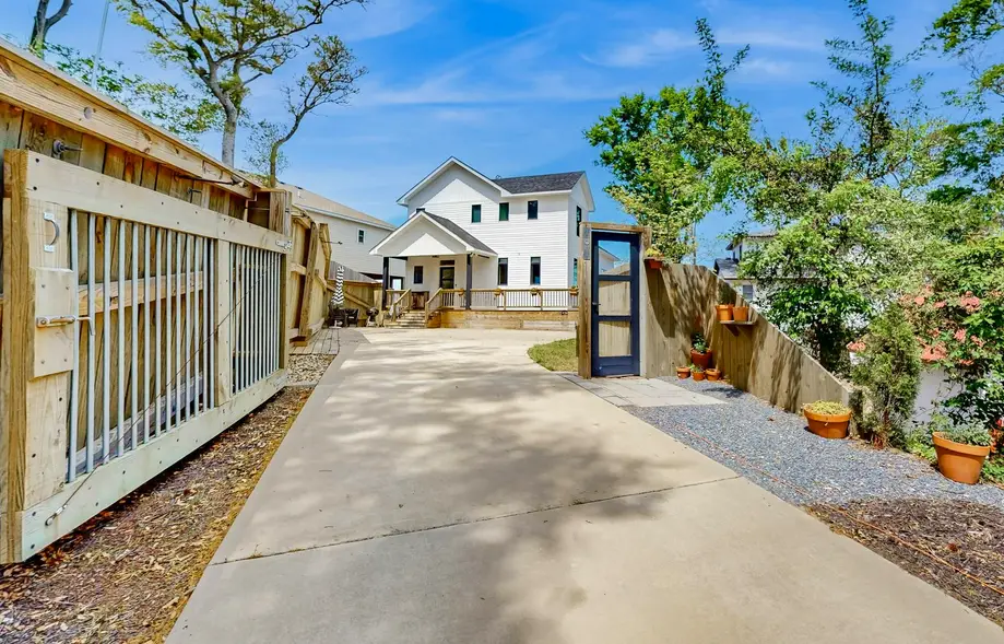 rental image 3