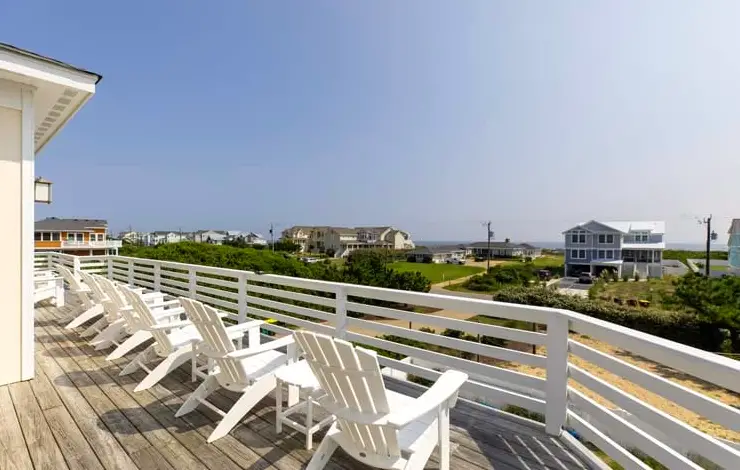 SEASIDE SERENADE