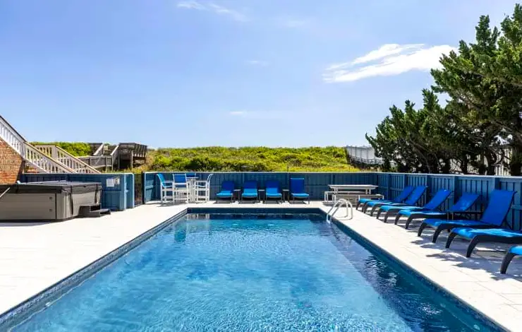 FOUR SEASONS RETREAT