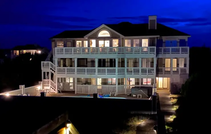 CAROLINA BY THE SEA