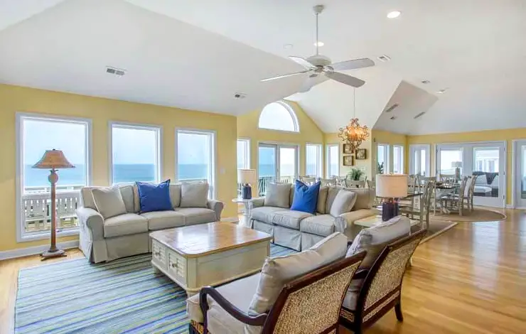 CAROLINA BY THE SEA
