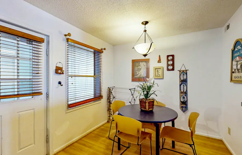 rental image 8