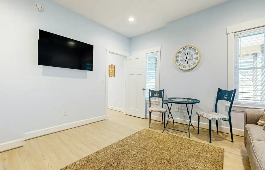 rental image 4