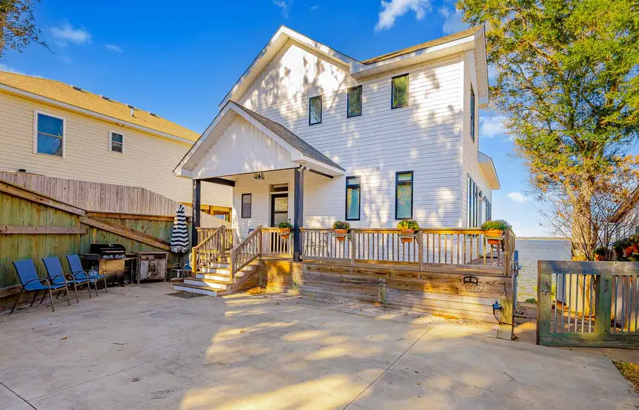 401 | Whispering Waters