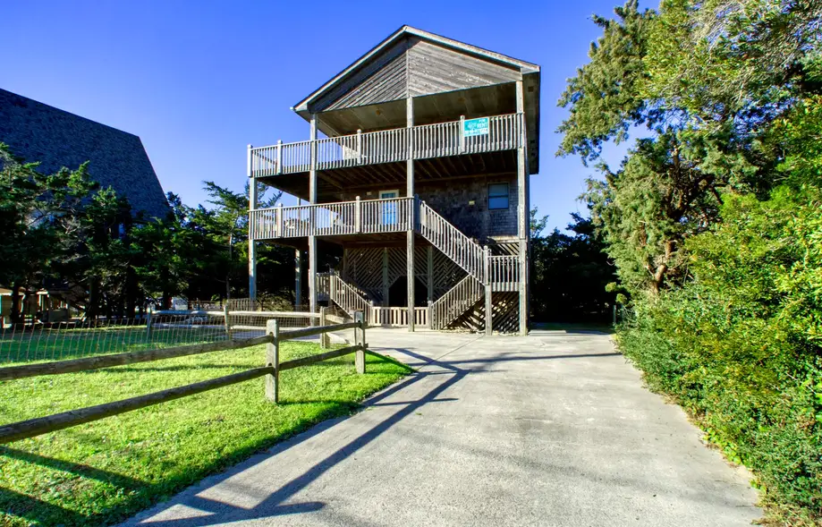 AV774 1 Good Life 774