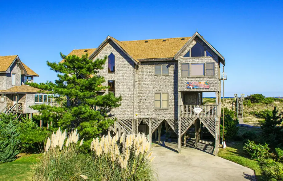 AVKS25 Captain's Quarters #5-2