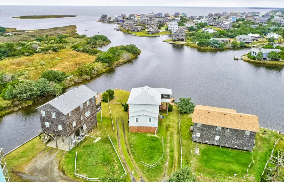 AV802 Egret Point 802