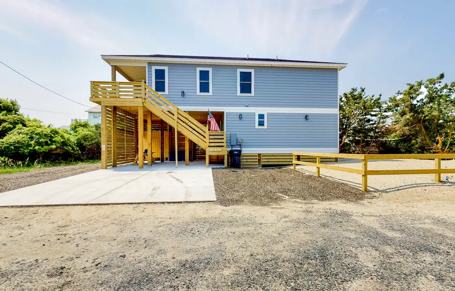 AV100 Coastal Paradise