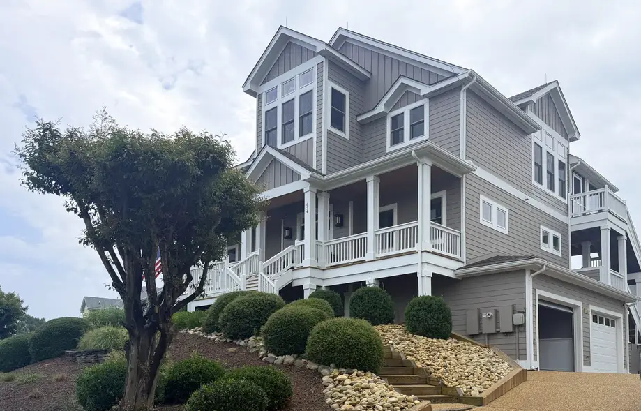 1822 - Our Happy Place By The Sea